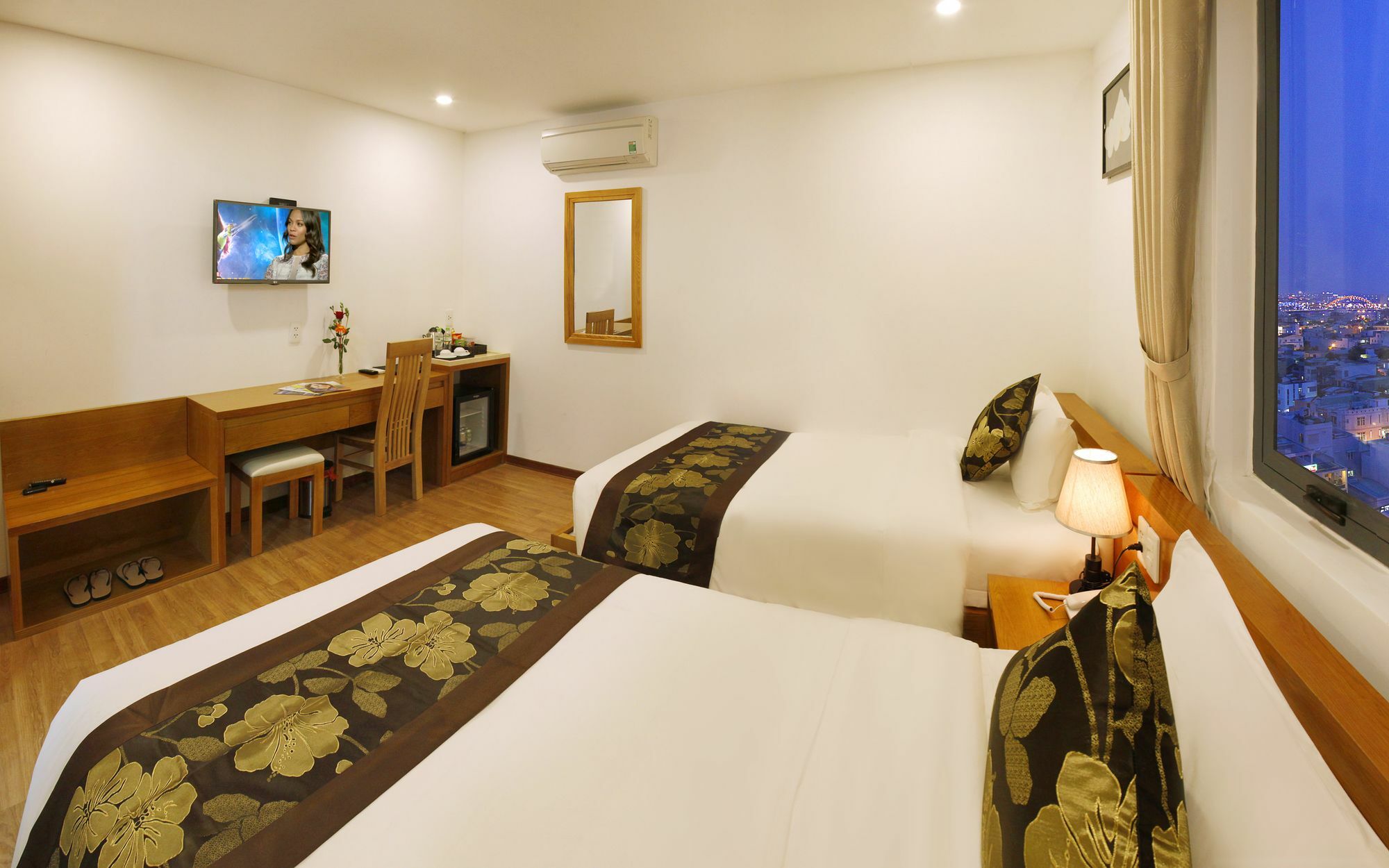 Merry Land Hotel Da Nang Exterior foto